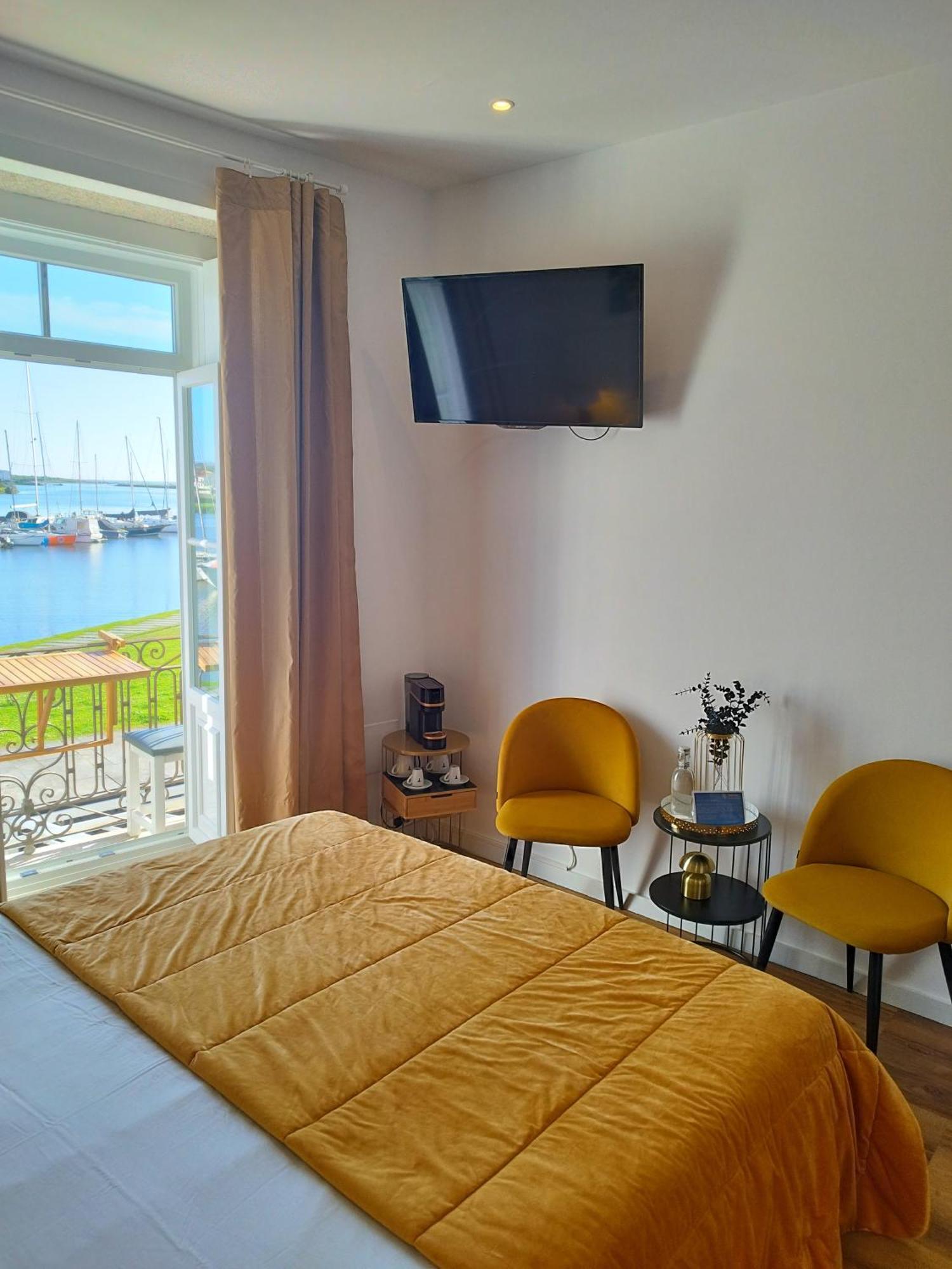 Naval Guest House&bistrô *